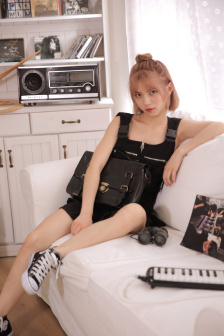 出轨的女人吻戏